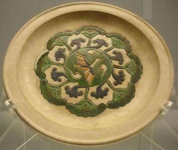 唐三彩云雁纹盘